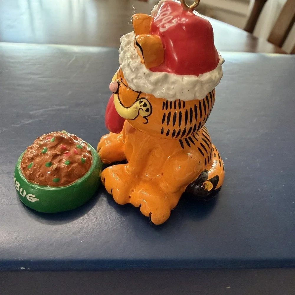 Vintage Garfield 1993 Bah Humbug Food Bowl Santa Hat Christmas Ornament